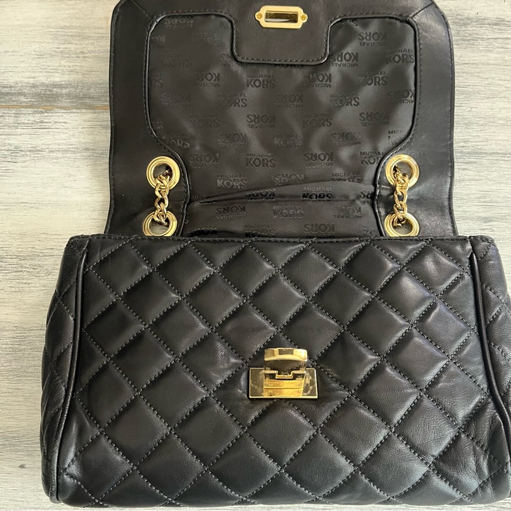 Michael Kors Black Quilted Gold Chain detail Crossbody Handbag - Picture 10 of 16